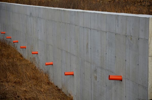 Cost of Concrete Wall Installation in Lithonia